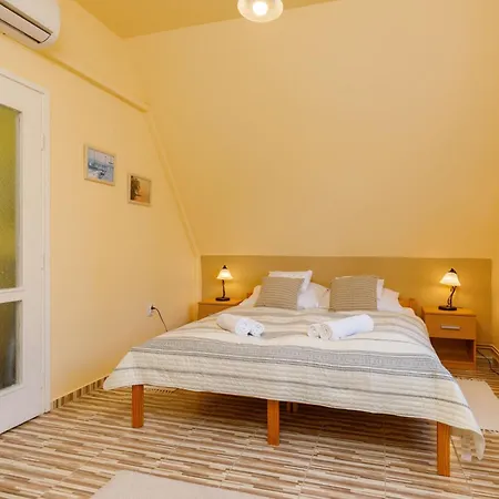 Hanna By Interhome Nyaraló *