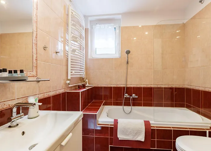 Hanna By Interhome * 巴拉通雷勒